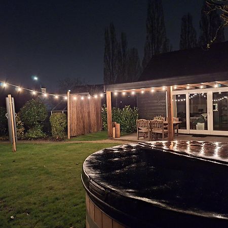 In De Bocht - Hottub Sauna Gemonde エクステリア 写真